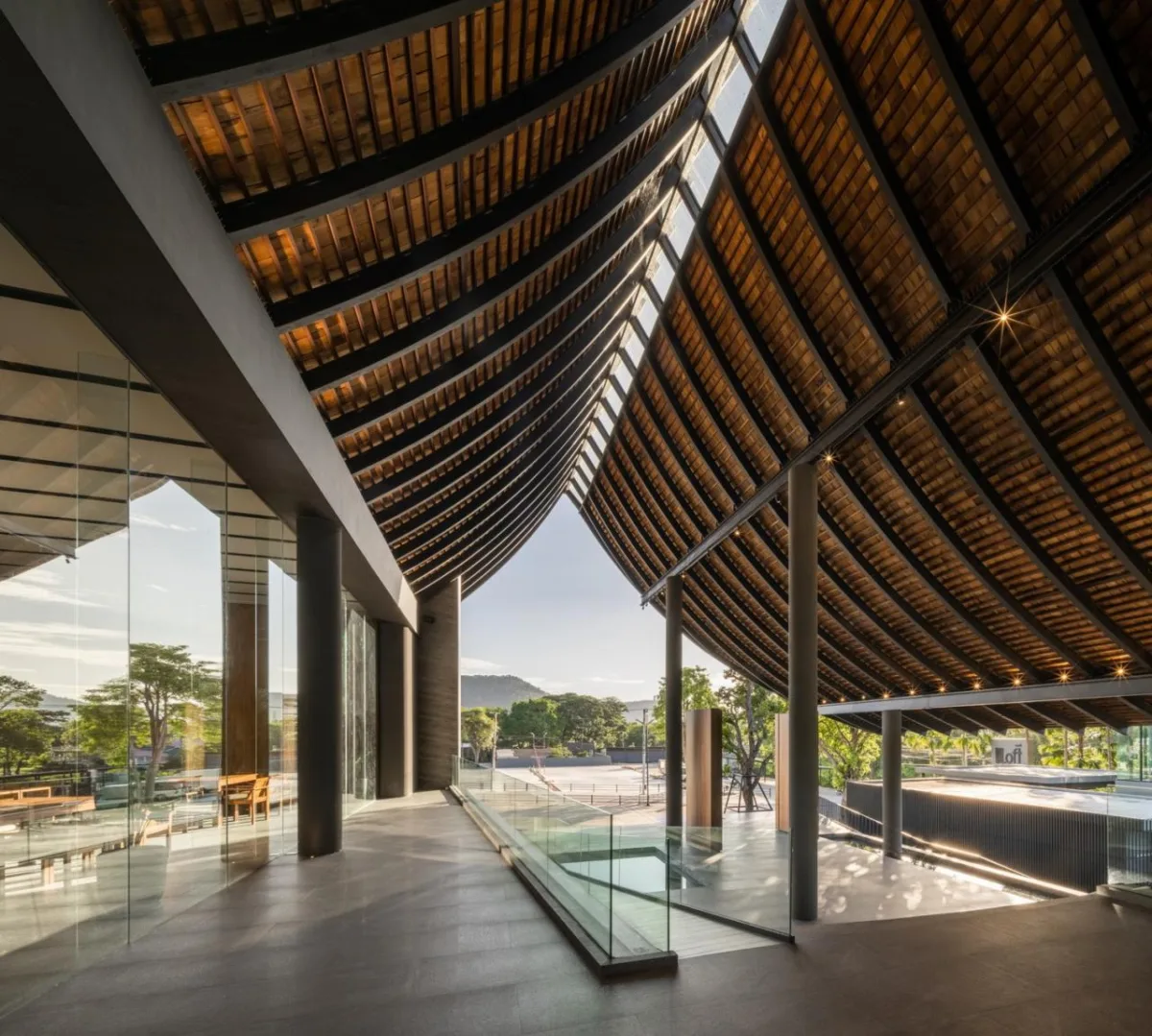 BIM建筑|超大规模泰式餐厅 Keereetara / IDIN Architects