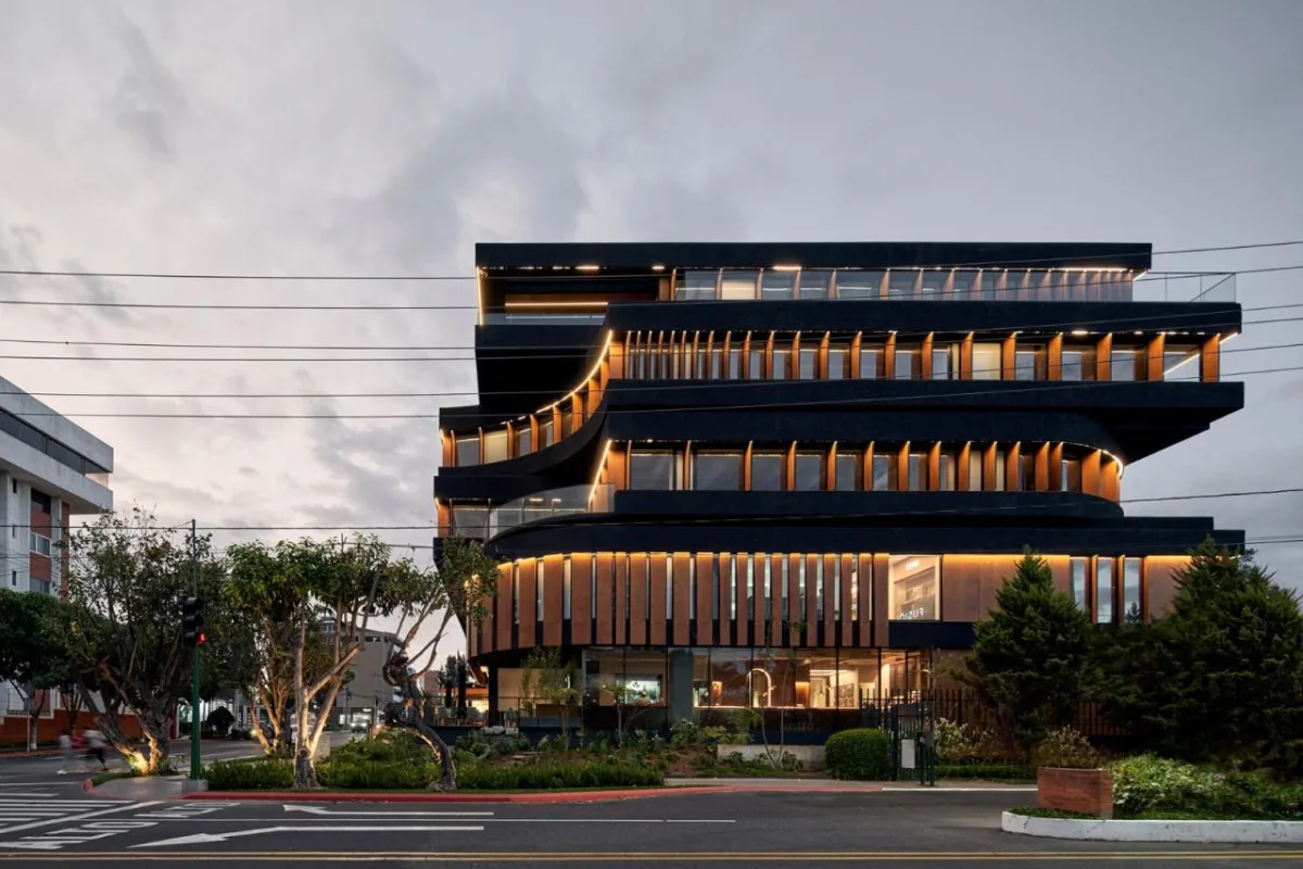 BIM建筑|AEME商业大楼 / Paz Arquitectura