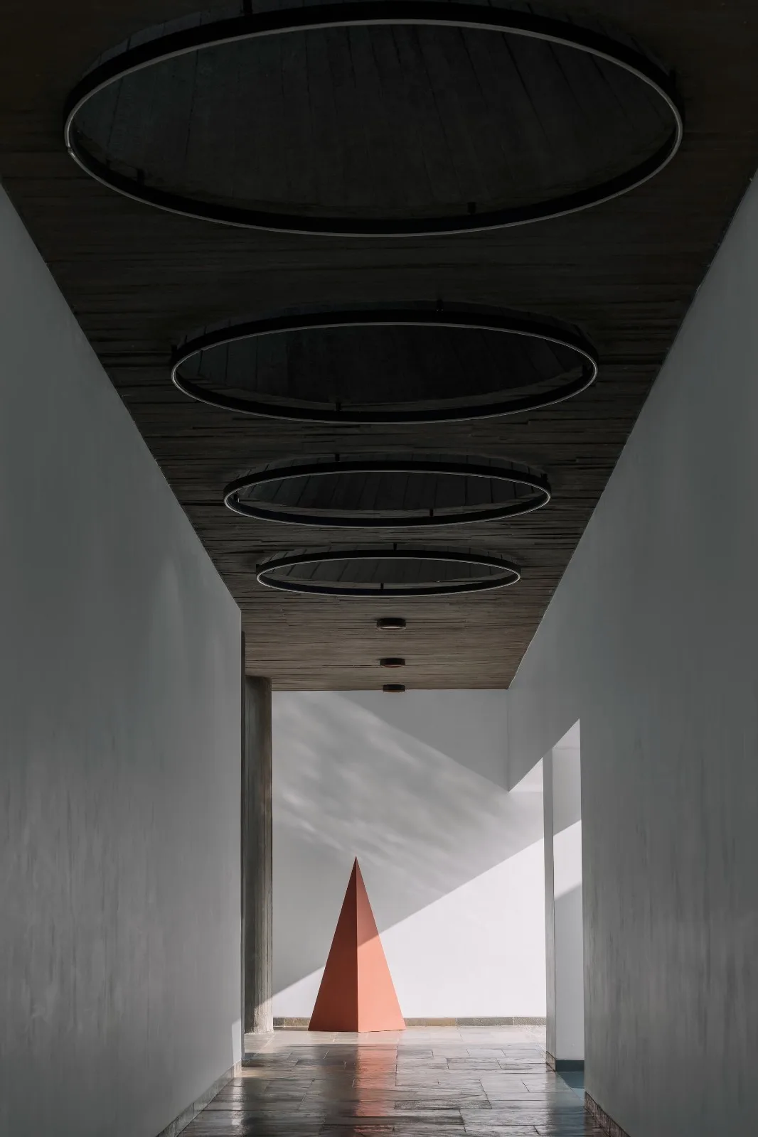 BIM建筑|围合之家 / Design Ni Dukaan