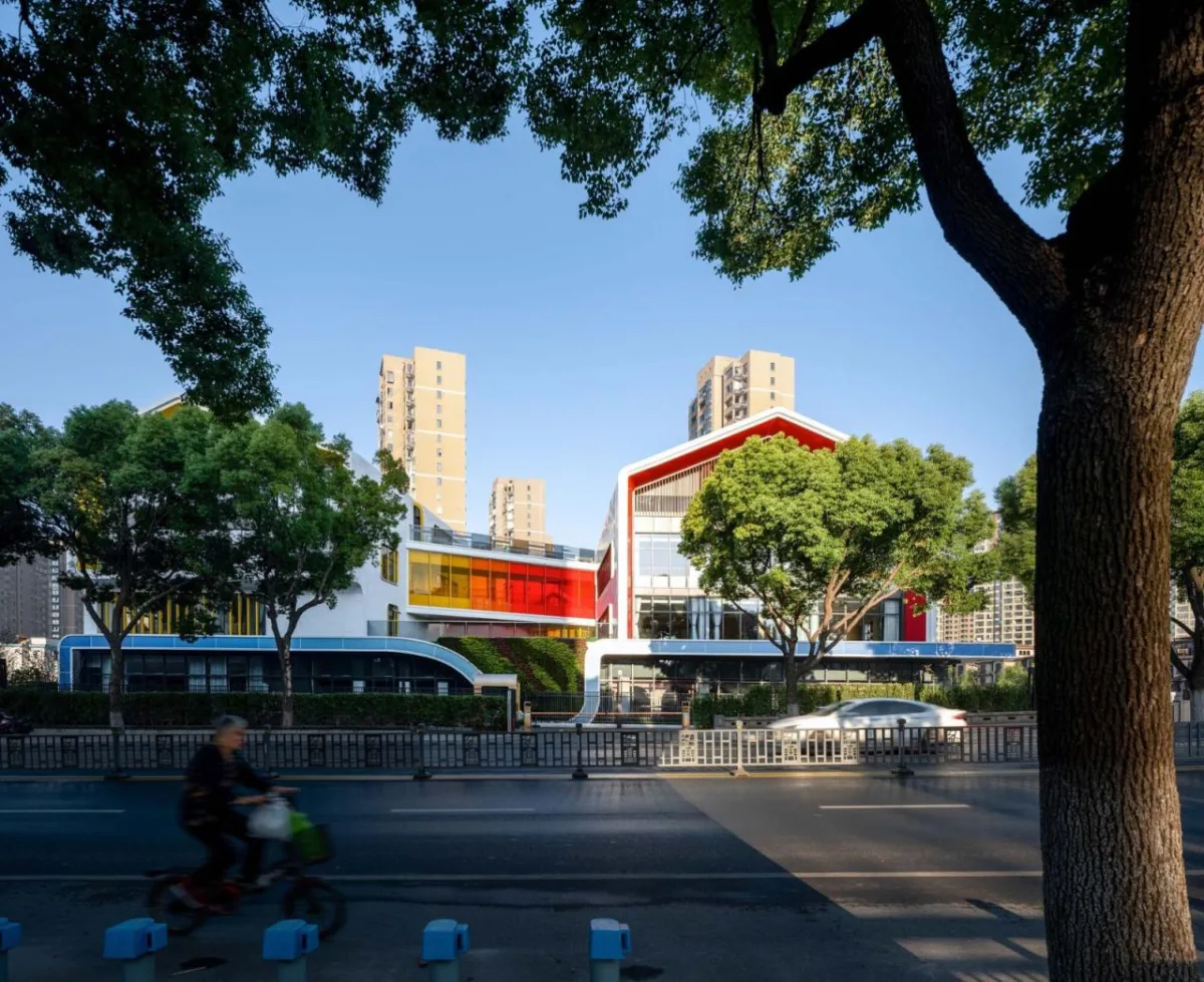 BIM建筑|金昌蒙德斐尔.幼儿园 / 零壹城市建筑事务所