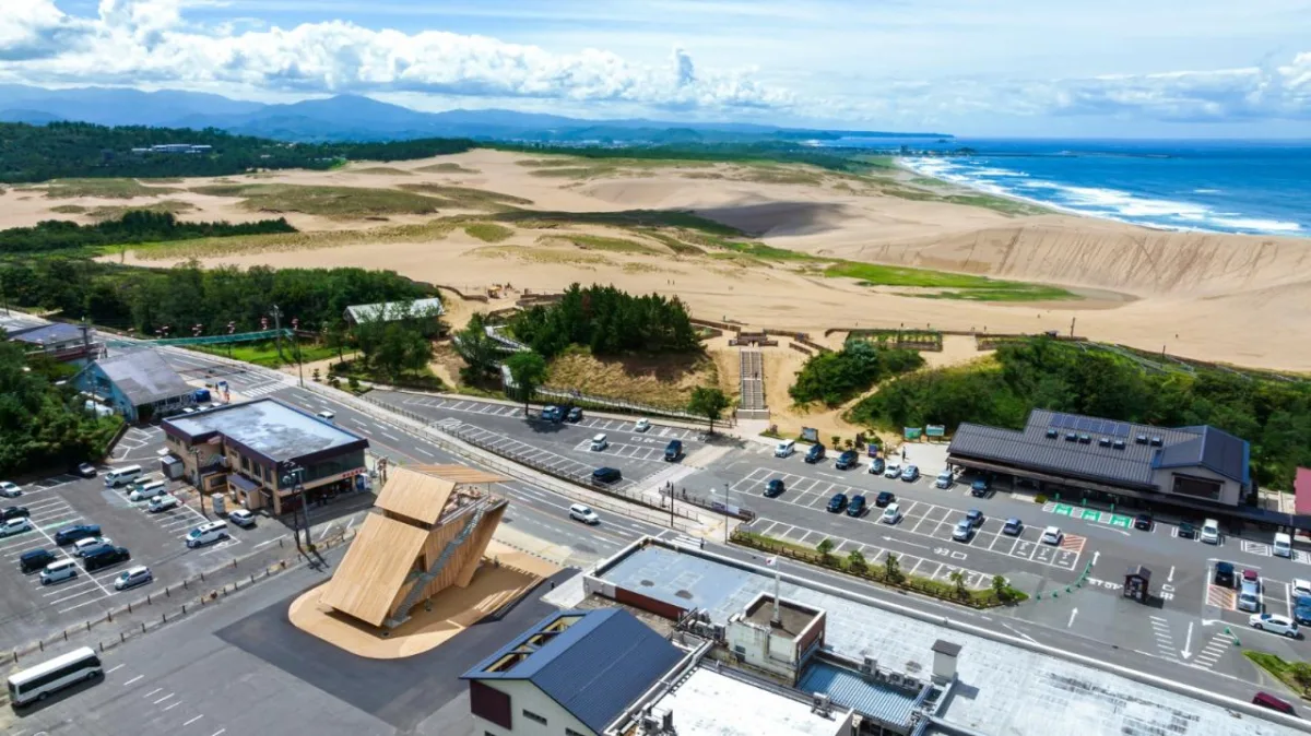 BIM建筑|鸟取市高滨咖啡厅 / 隈研吾建筑都市设计事务所