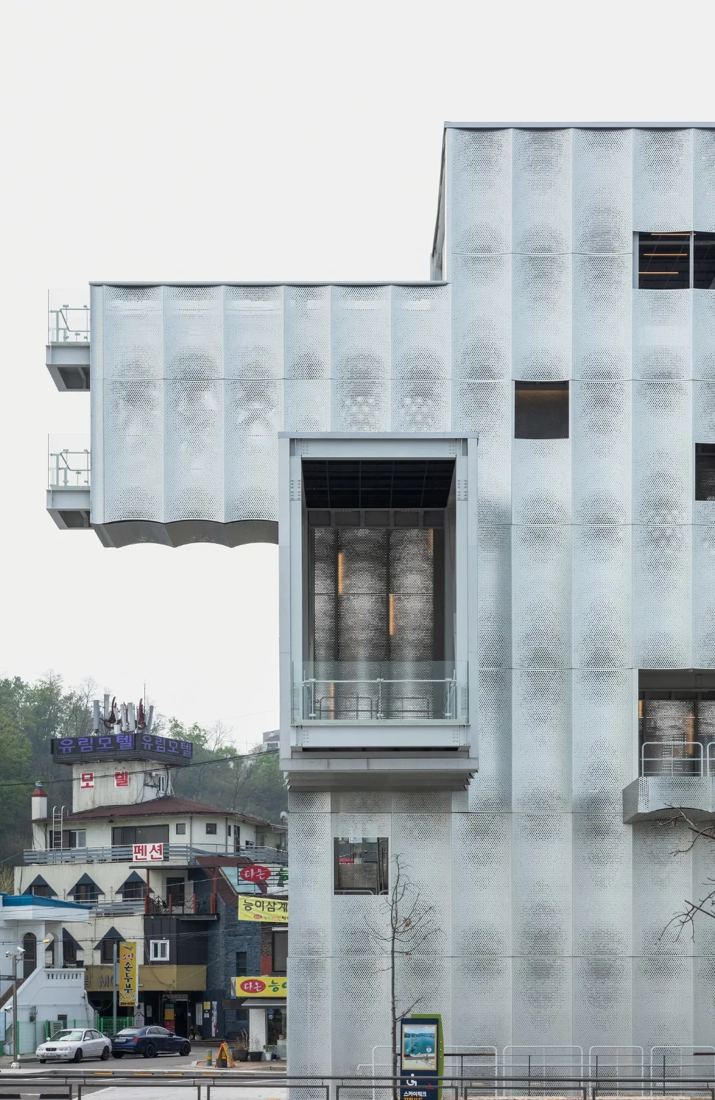BIM建筑|穿孔板高阶用法，千高原观景台 / Emer-sys