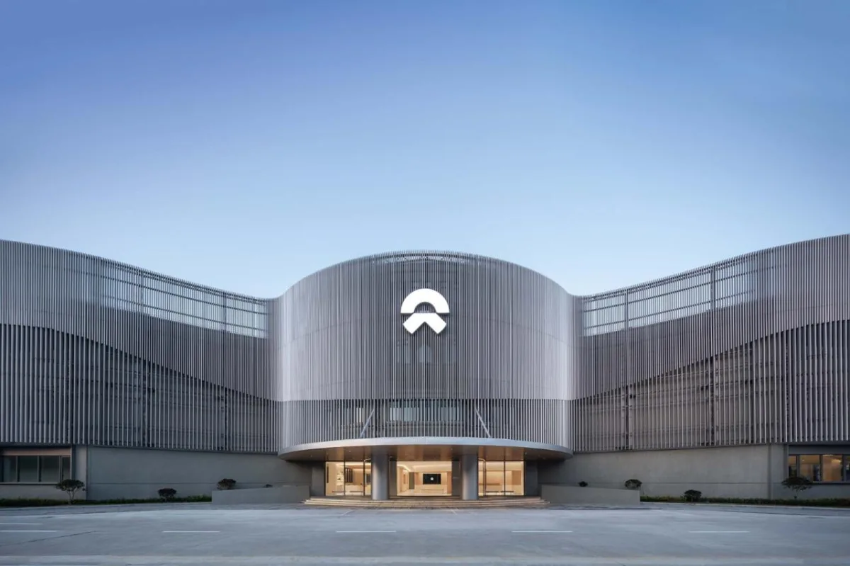 BIM建筑|蔚来交付中心 / Kokaistudios