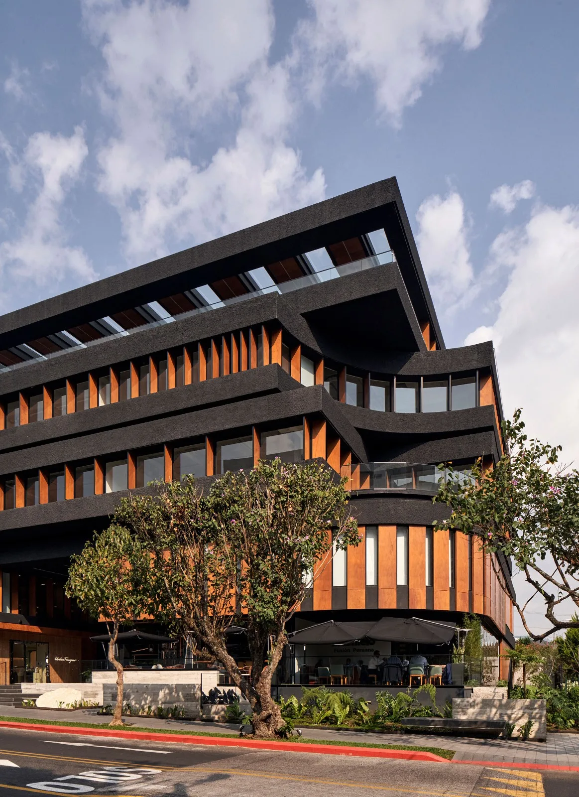 BIM建筑|AEME商业大楼 / Paz Arquitectura