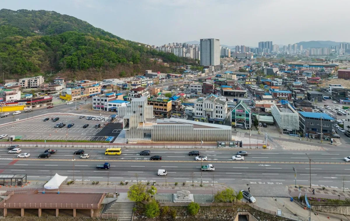 BIM建筑|穿孔板高阶用法，千高原观景台 / Emer-sys