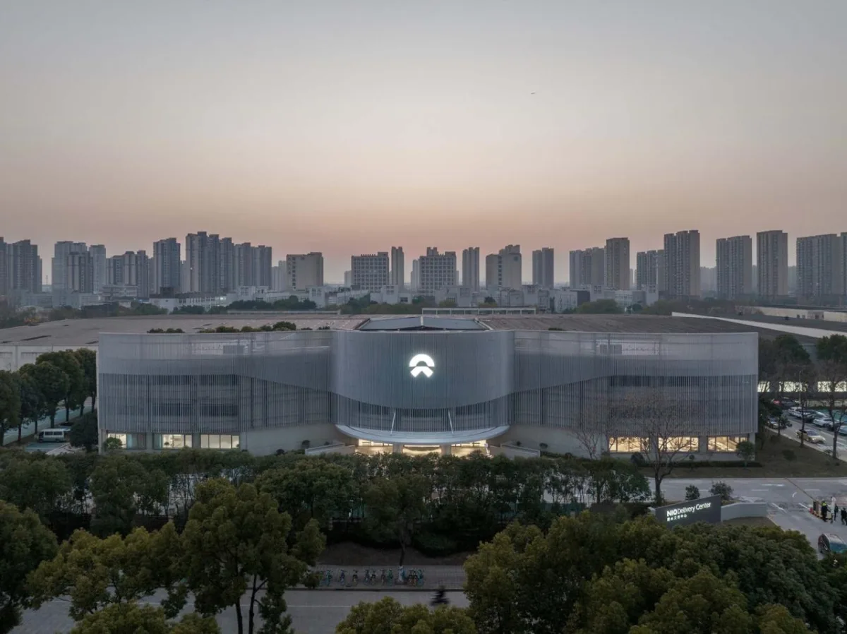 BIM建筑|蔚来交付中心 / Kokaistudios