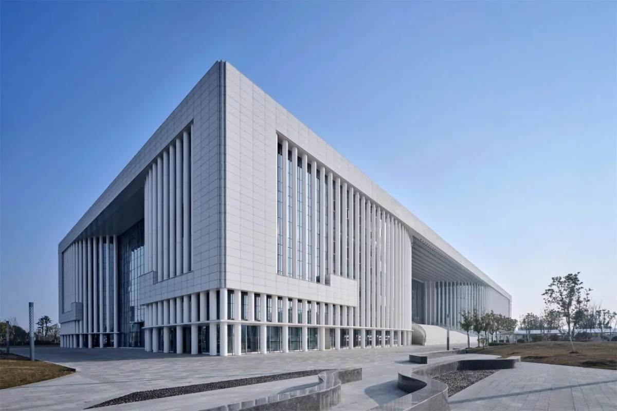 BIM建筑|肥东县大剧院文化馆 / 上海华都建筑规划设计有限公司