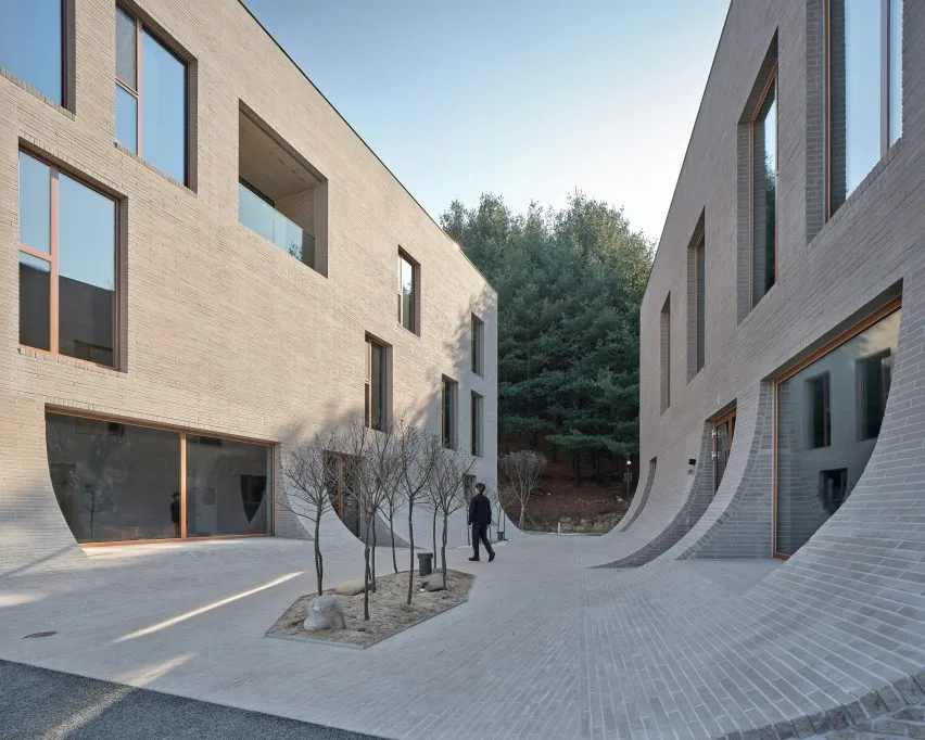 BIM建筑|无名建筑工作室设计“人造山谷”