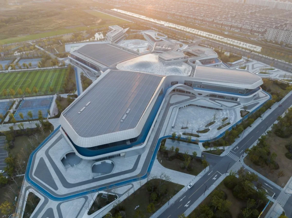 BIM建筑|体育运动催化城市生活：桐乡市全民健身中心暨李宁体育园 / PTD柏涛设计