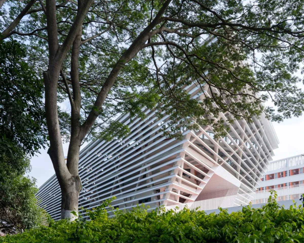 BIM建筑|南海桂城金桂高中 / 竖梁社