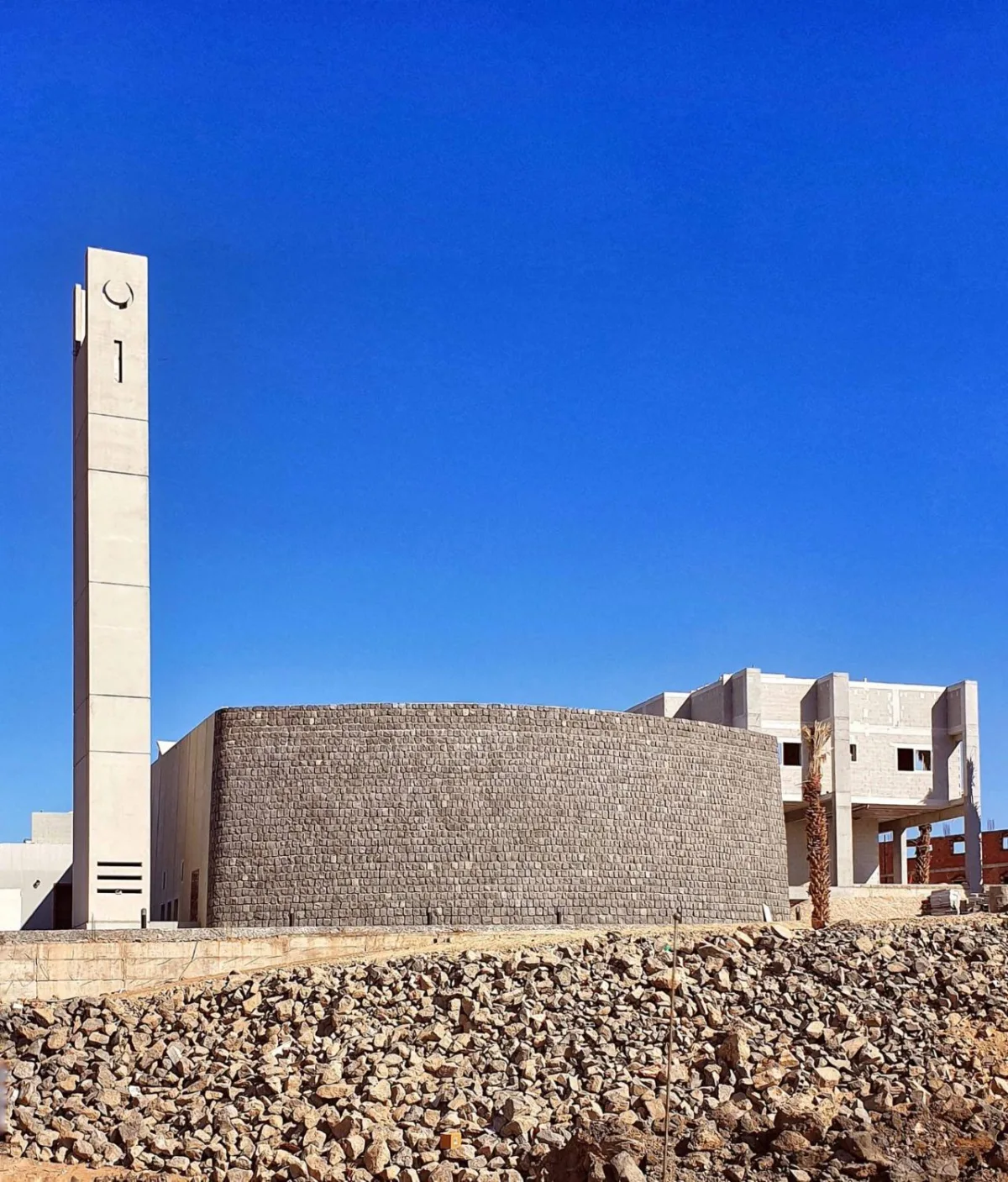 BIM建筑|光与石，Al Gharra 清真寺 / Mohammed Ibrahim Shafee Architectural Office