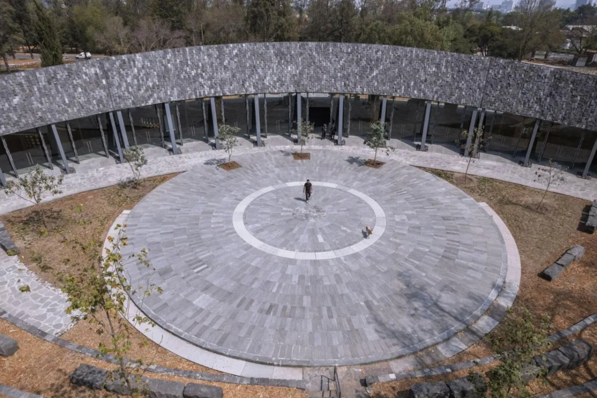 BIM建筑|覆盖在大地上，查普尔特佩克环境文化中心 / ERREqERRE Arquitectura y Urbanismo + Taller ID