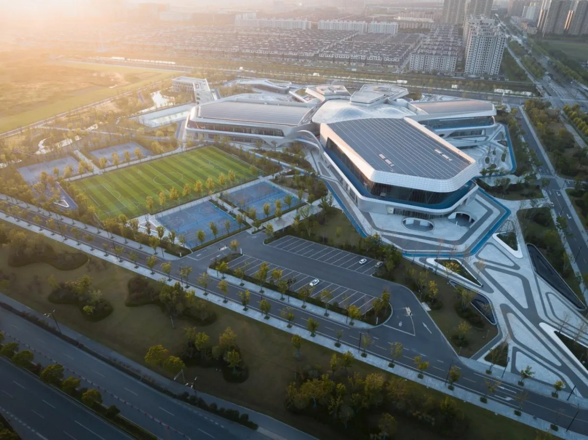 BIM建筑|体育运动催化城市生活：桐乡市全民健身中心暨李宁体育园 / PTD柏涛设计