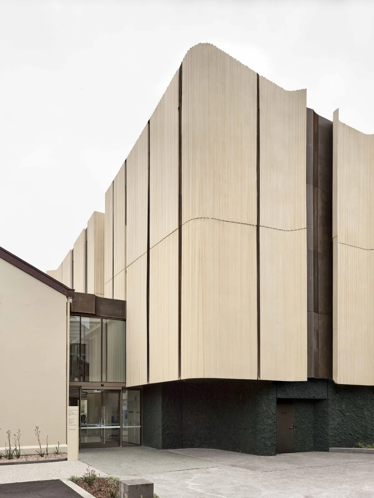 BIM建筑|瓦南布尔图书馆与学习中心 / Kosloff Architecture