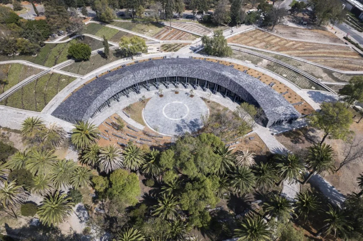 BIM建筑|覆盖在大地上，查普尔特佩克环境文化中心 / ERREqERRE Arquitectura y Urbanismo + Taller ID