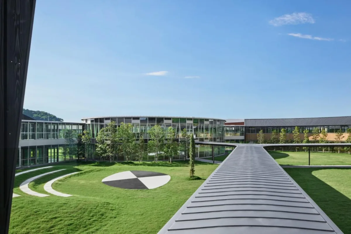 BIM建筑|爱光学园 / 大成建设