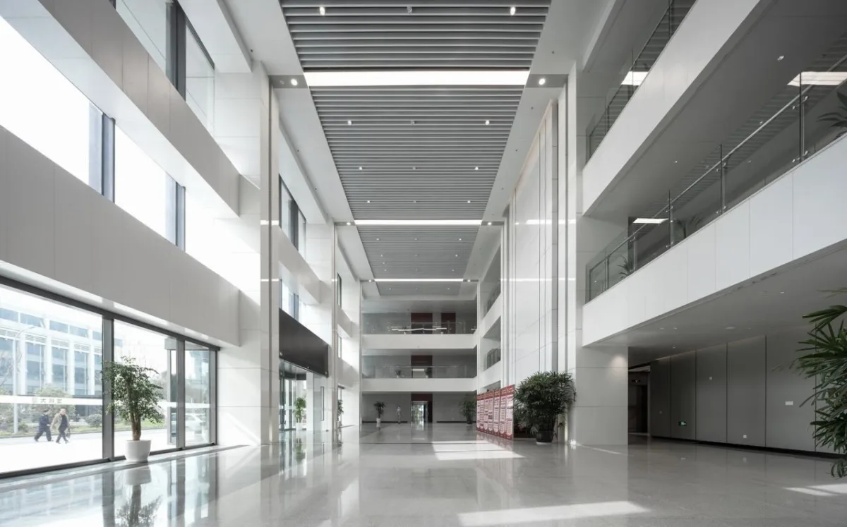 BIM建筑|龙城中轴华彩篇章·龙锦大厦 / 简和建筑