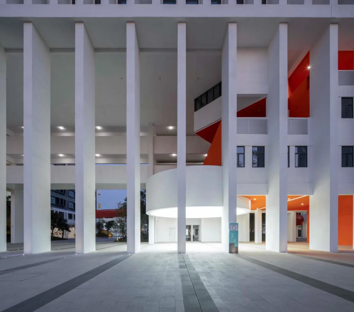 BIM建筑|南海桂城金桂高中 / 竖梁社