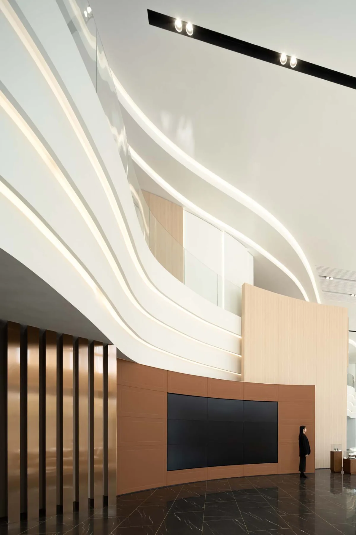 BIM建筑|BMW宝马前海客户体验中心 / 朱海博建筑设计事务所