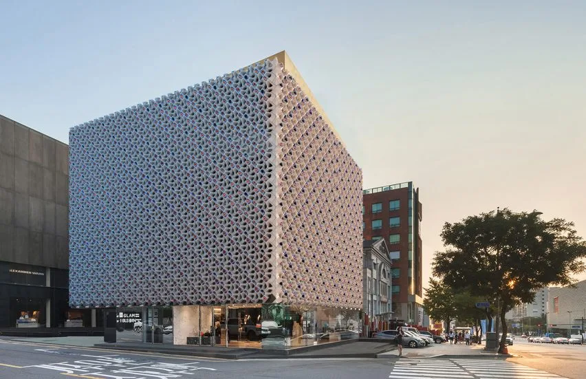 BIM建筑|英美建筑公司为鸟类和昆虫开发生活立面