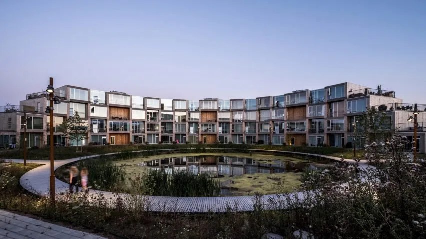 BIM建筑|BIG设计螺旋形模块化住宅项目