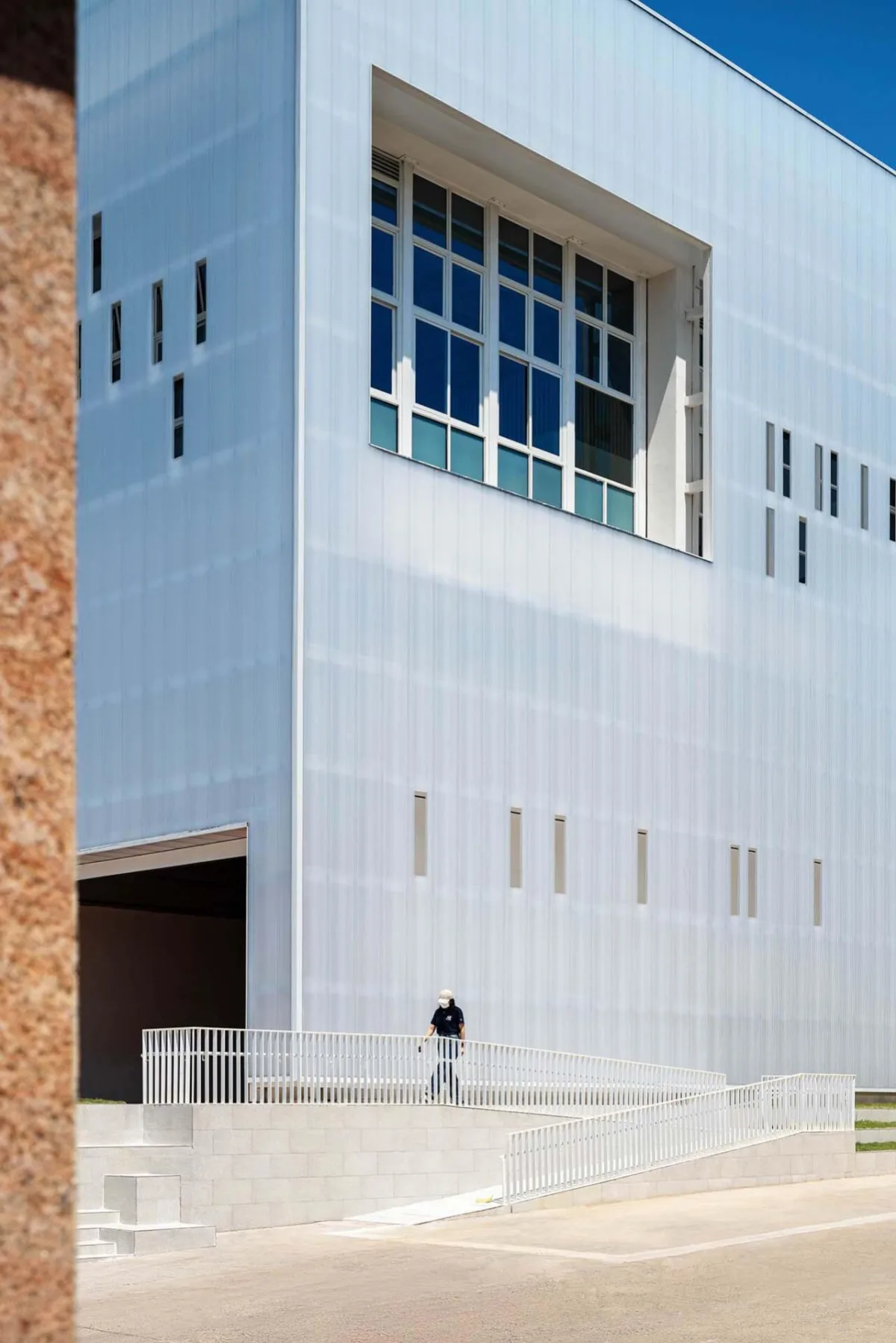 BIM建筑|河源市中小学科普教育馆 / 华南理工大学建筑设计研究院 陶郅工作室