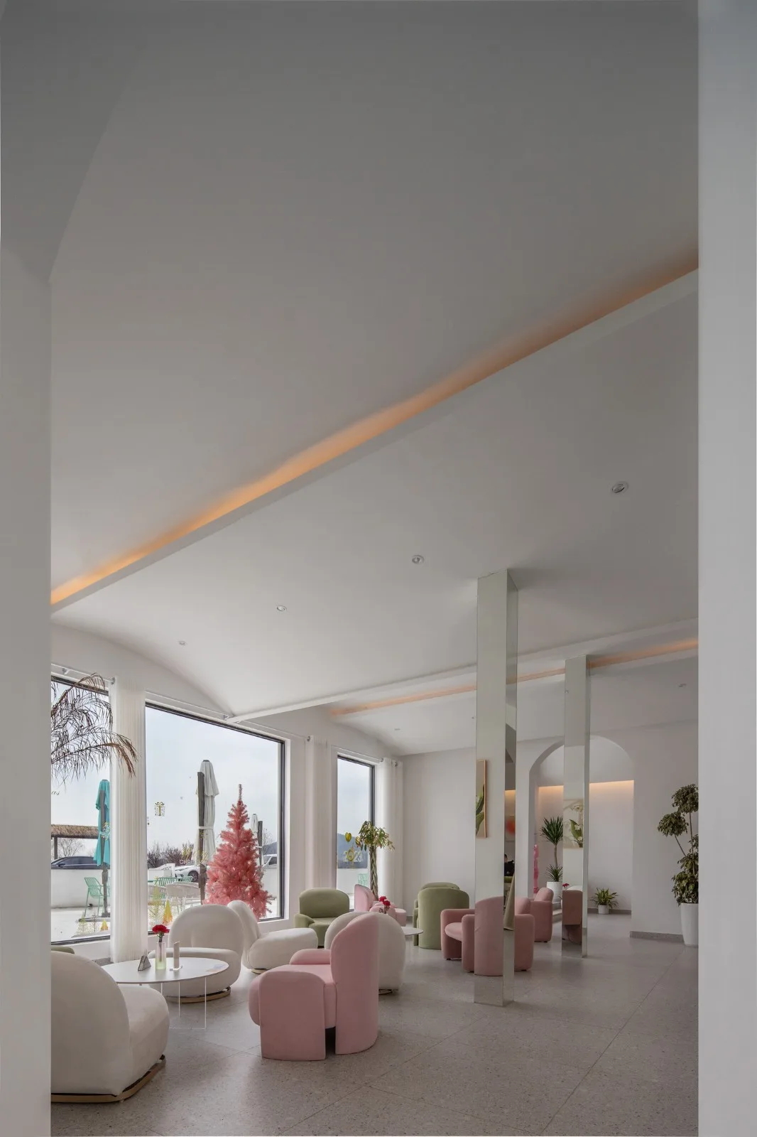 BIM建筑|环湖公路边的度假餐吧 / 平介设计