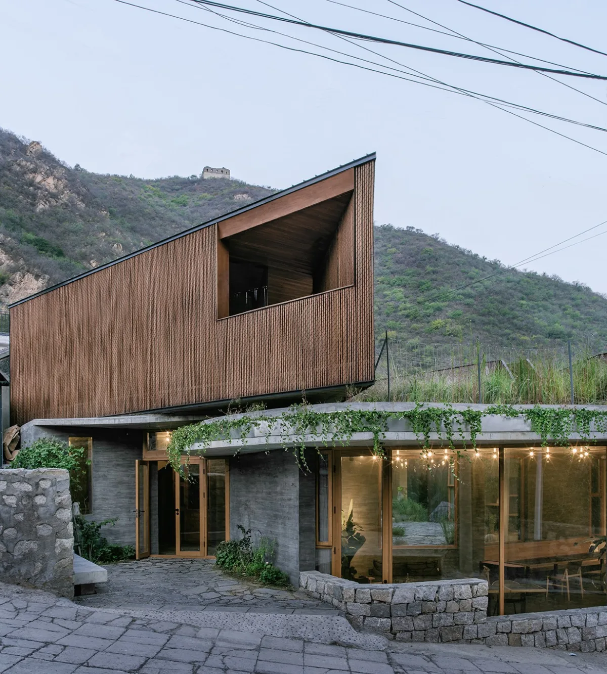 BIM建筑|小喜民宿：混乱是阶梯 / 大料建筑