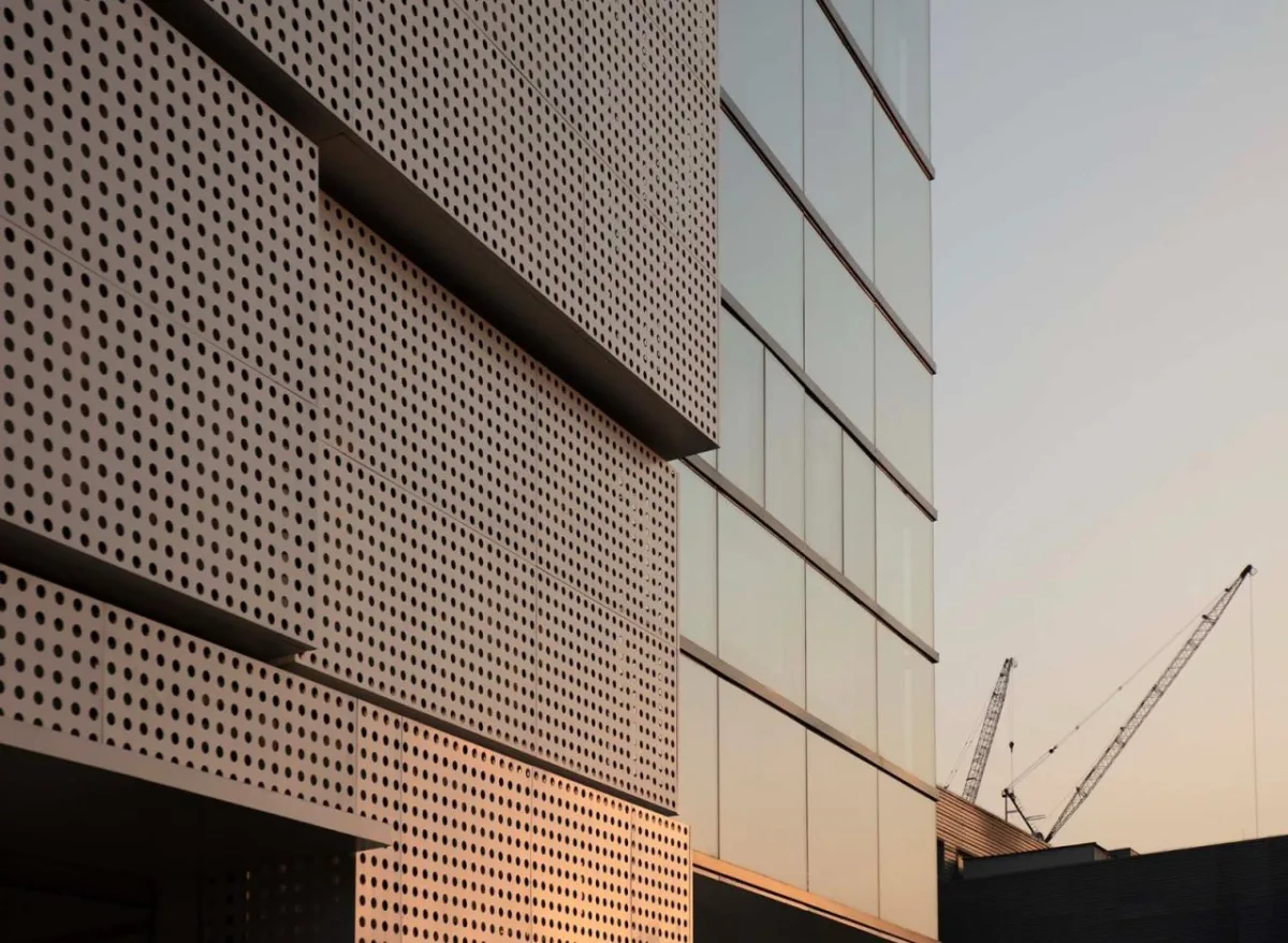 BIM建筑|BMW宝马前海客户体验中心 / 朱海博建筑设计事务所