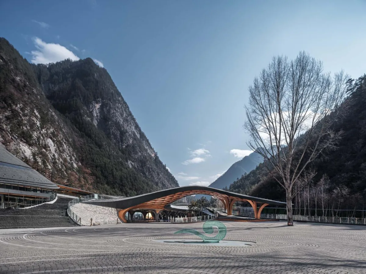 BIM建筑|九寨沟景区沟口立体式游客服务中心 / 清华大学建筑设计研究院