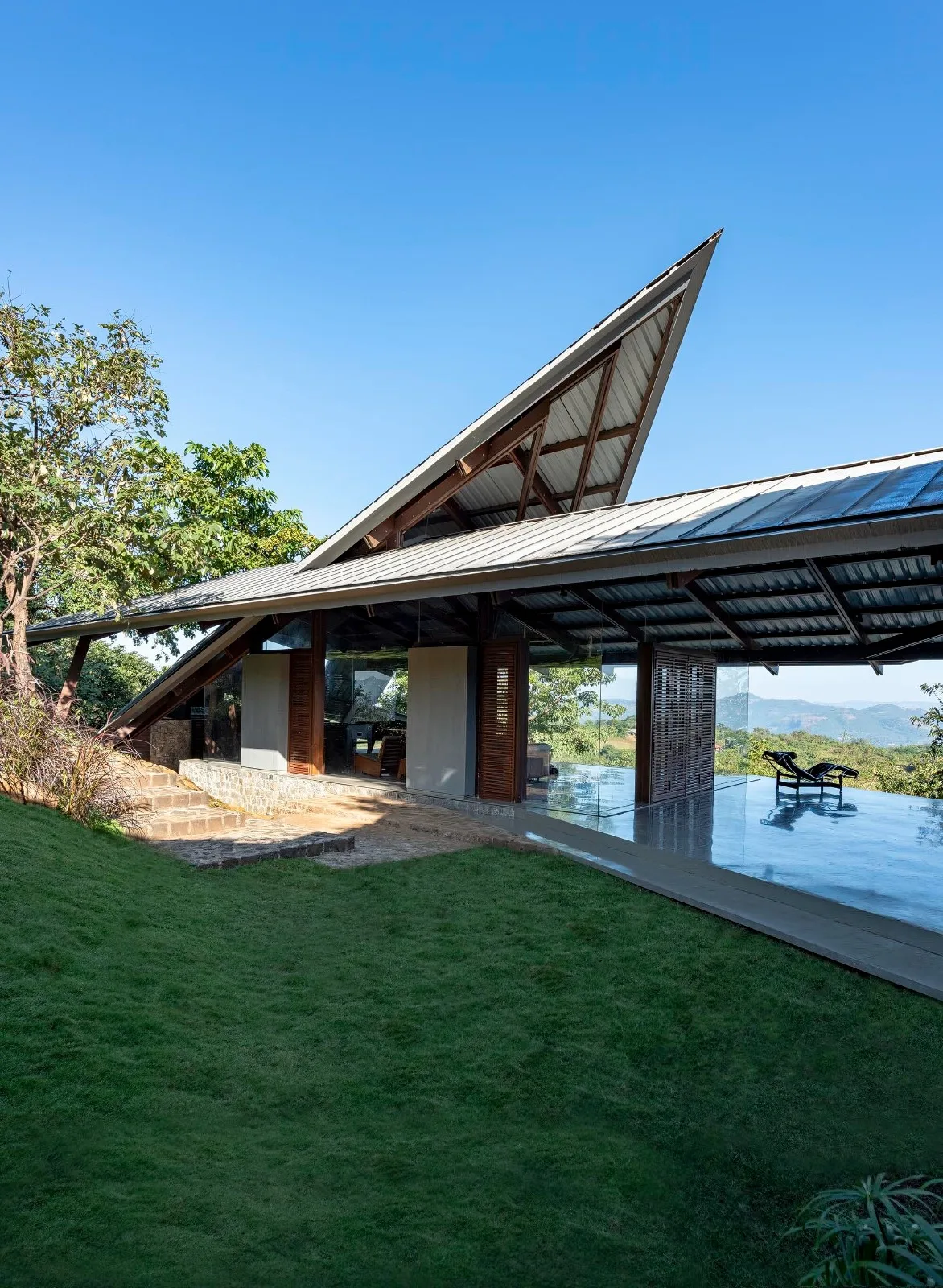 BIM建筑|侧廊之屋 / Malik Architecture