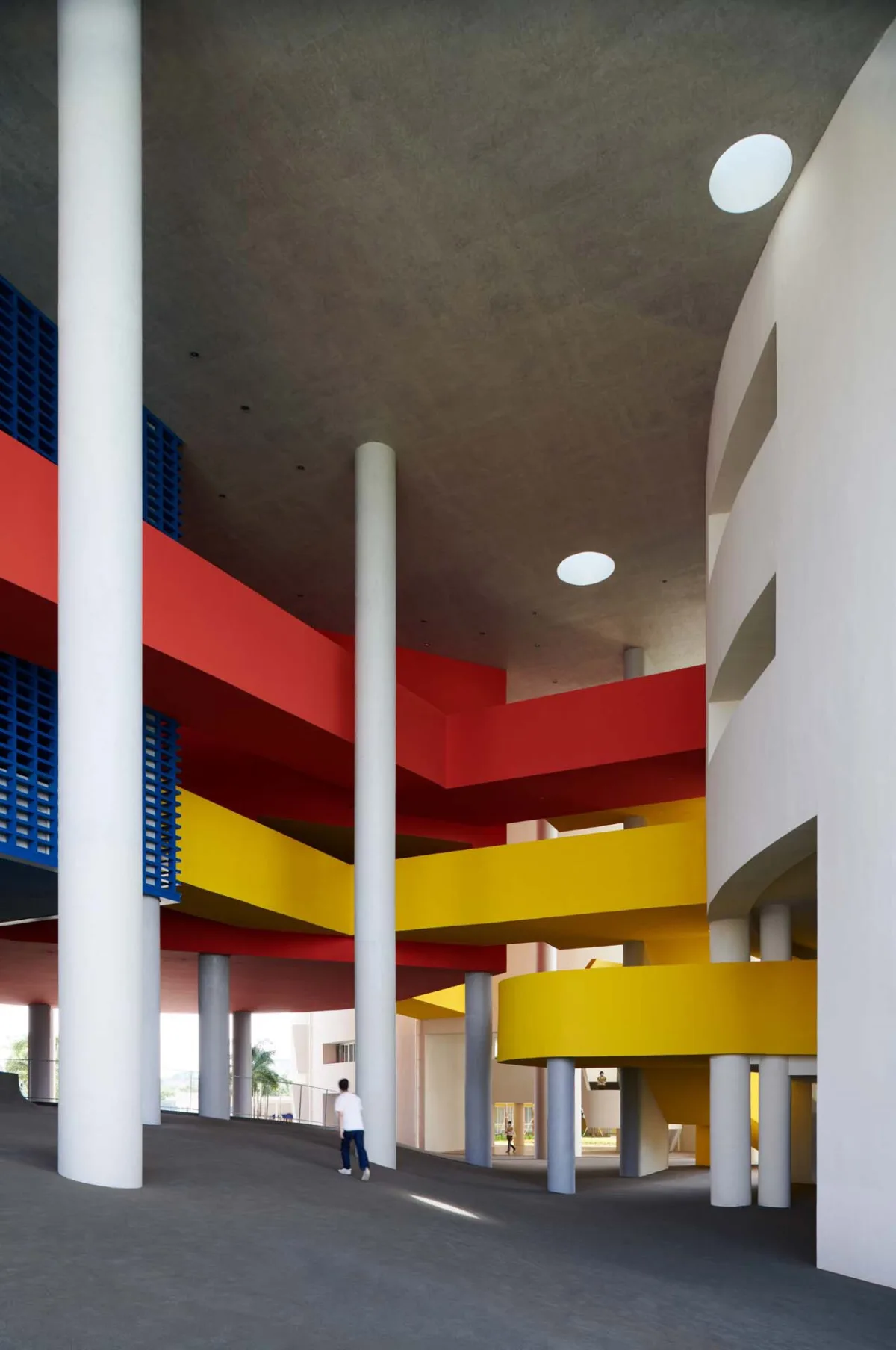 BIM建筑|海口江东寰岛实验学校 / 迹·建筑事务所