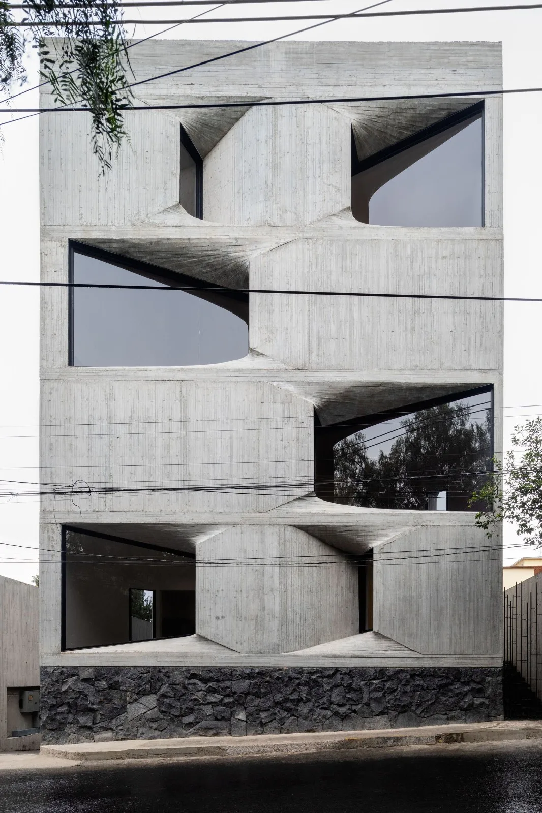 BIM建筑|DL1310 大楼 / Young & Ayata + Michan Architecture