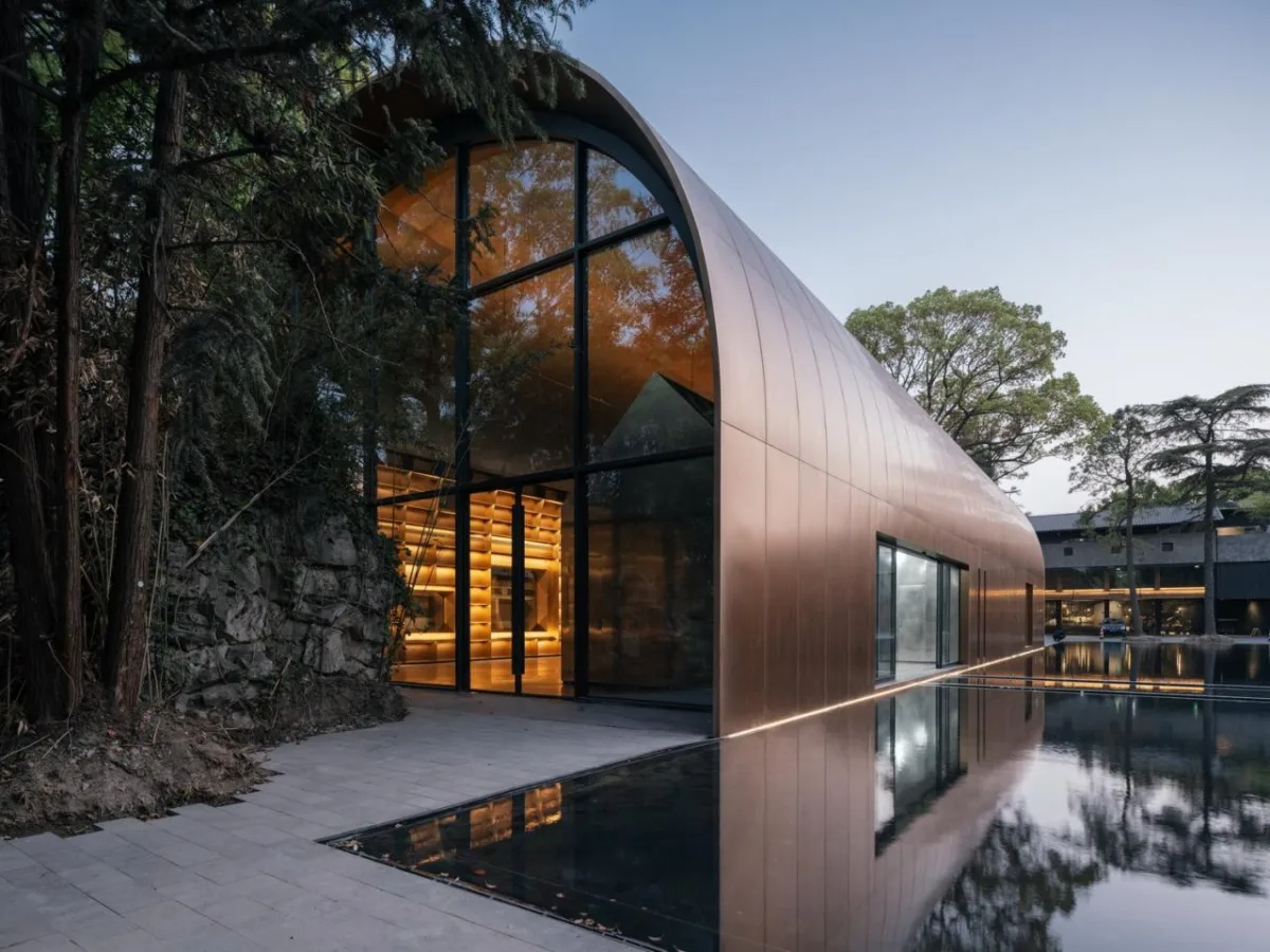 BIM建筑|全金属外壳：铜堡 / Wutopia Lab
