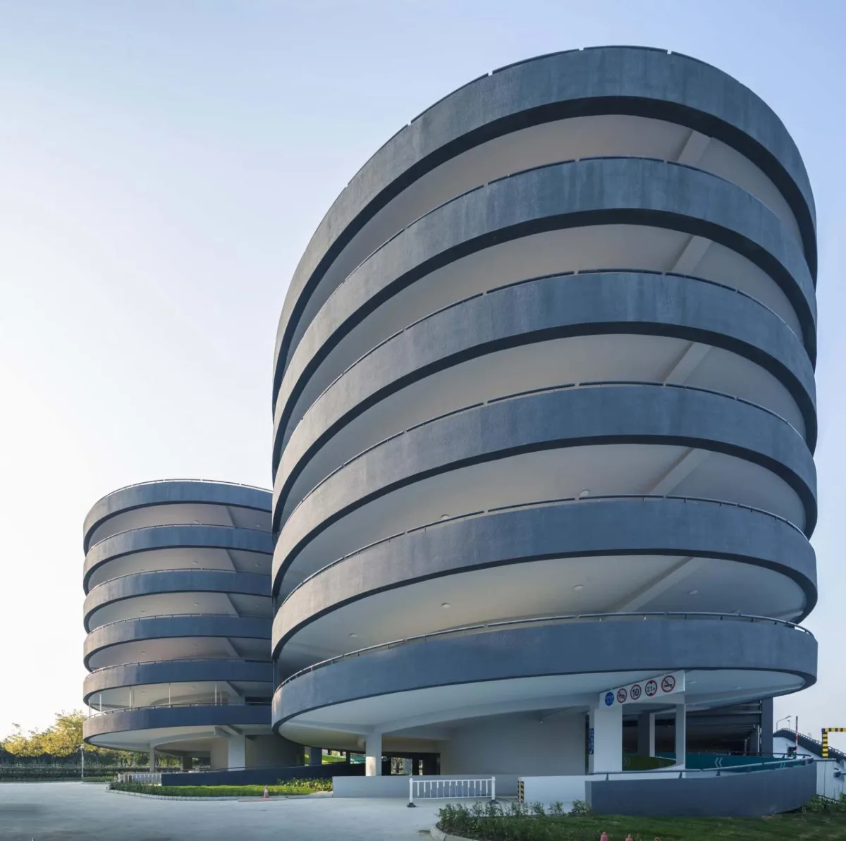 BIM建筑|三区博世汽车部件项目S215停车楼（一期 ）/ 中衡设计集团