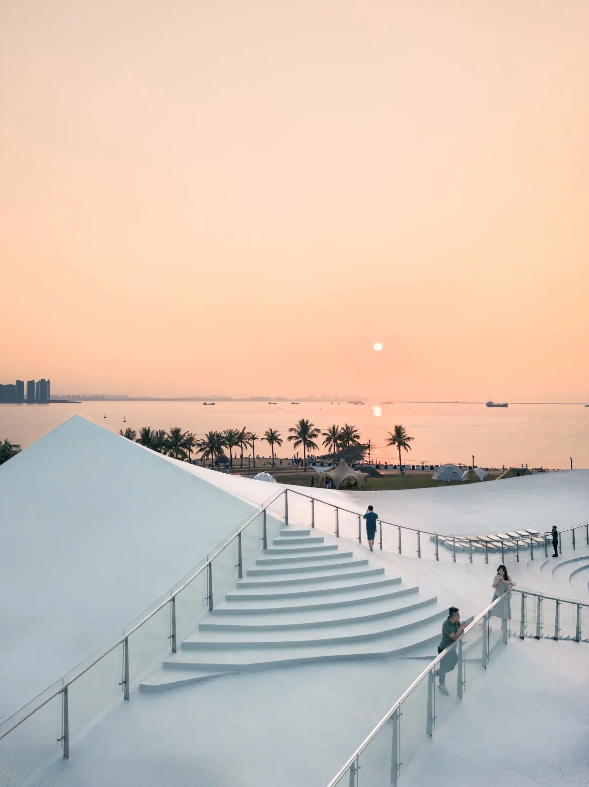 BIM建筑|天空之山，海口湾6号海滨驿站 / 藤本壮介建筑事务所