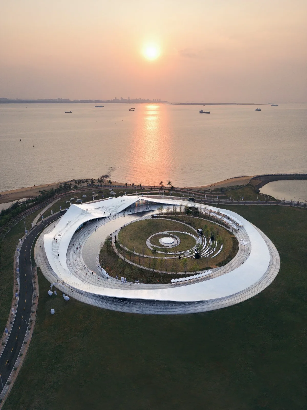 BIM建筑|天空之山，海口湾6号海滨驿站 / 藤本壮介建筑事务所