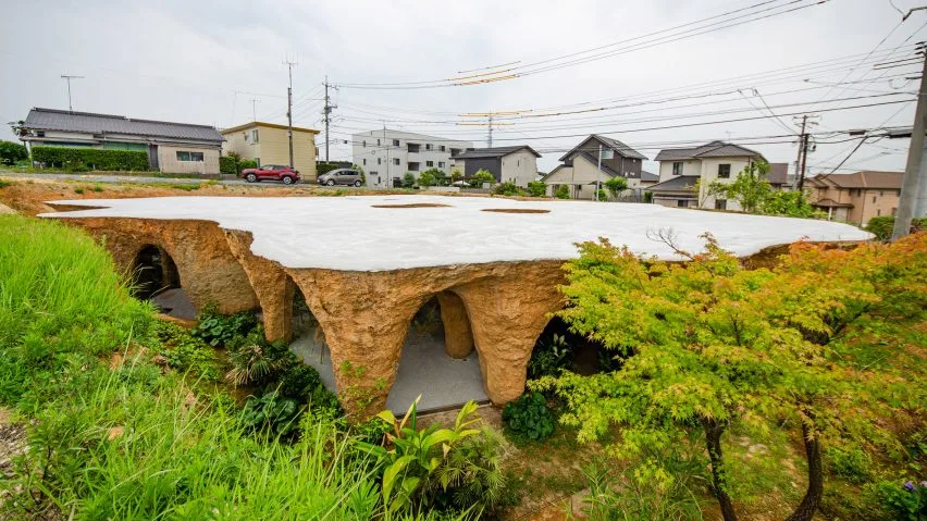 BIM建筑|石上纯也设计泥土覆盖的地下房子和餐馆