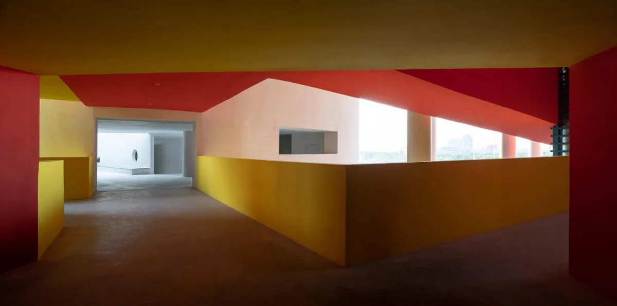 BIM建筑|海口江东寰岛实验学校 / 迹·建筑事务所