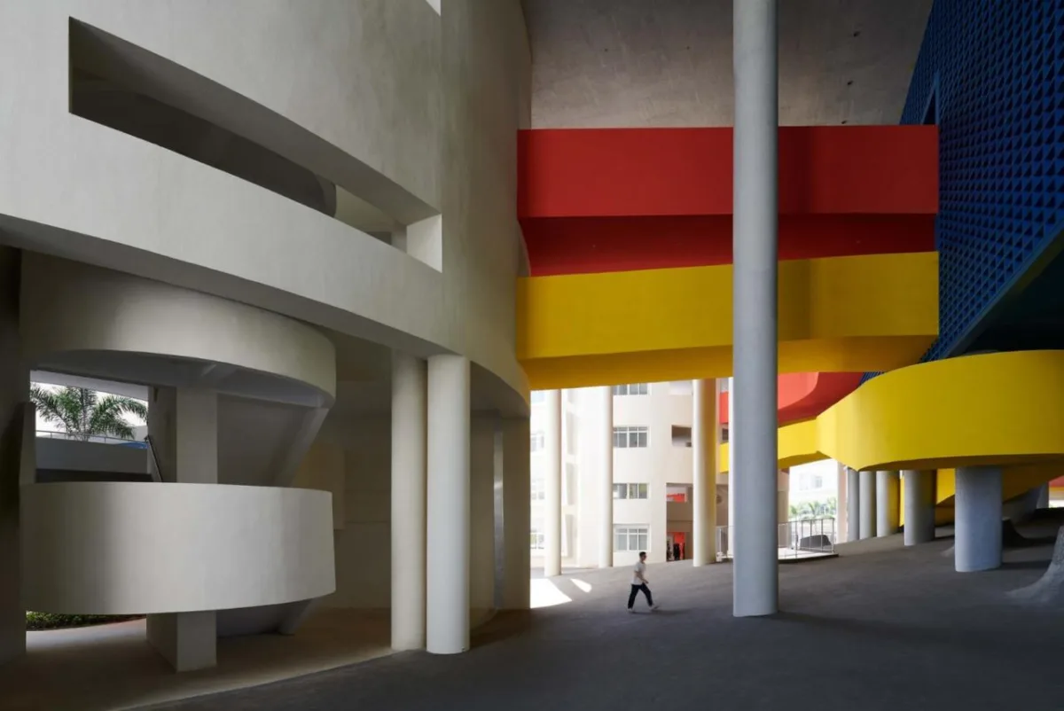 BIM建筑|海口江东寰岛实验学校 / 迹·建筑事务所