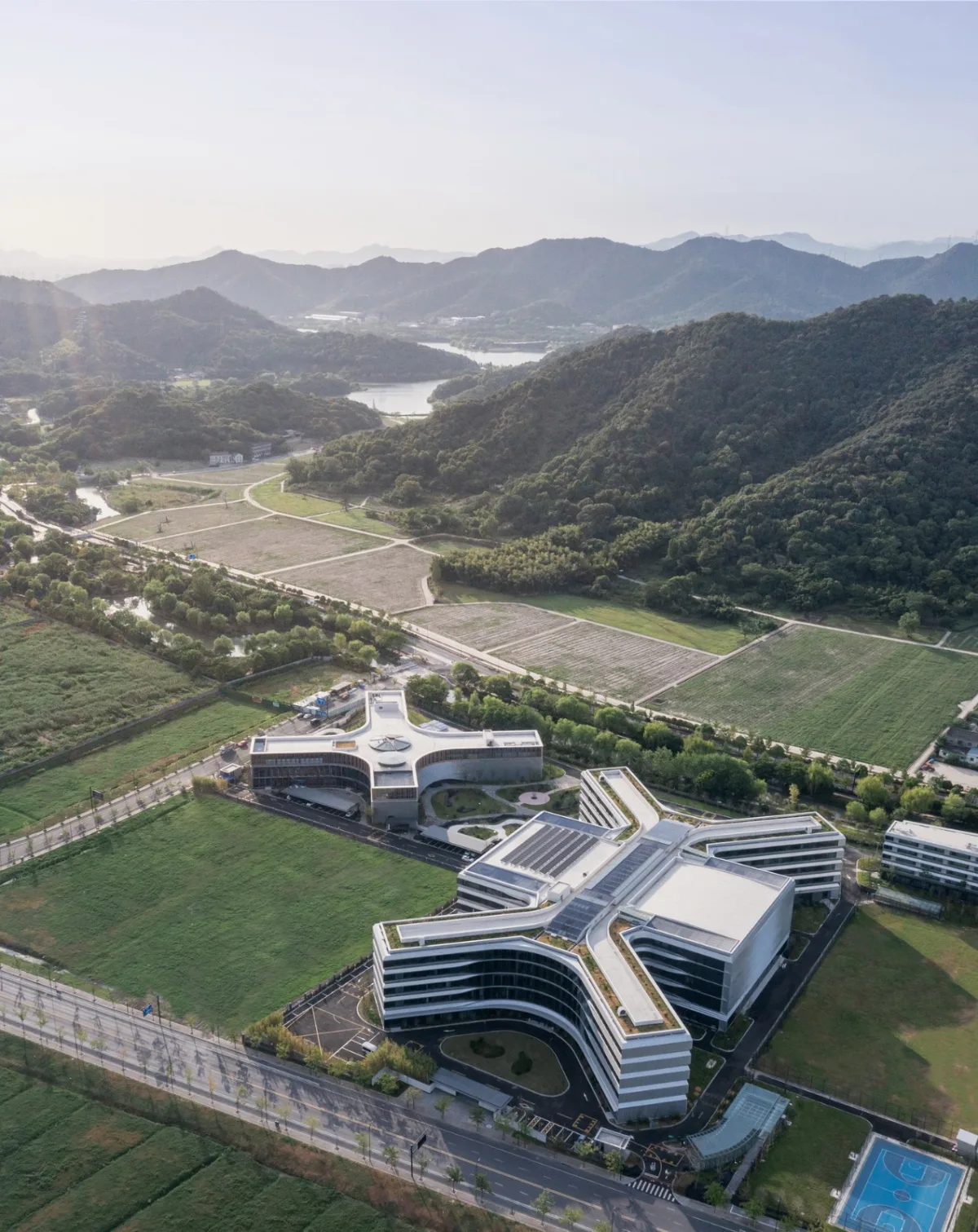 BIM建筑|Education Hub：HIS杭州国际学校 / 朱培栋-line+建筑事务所、gad
