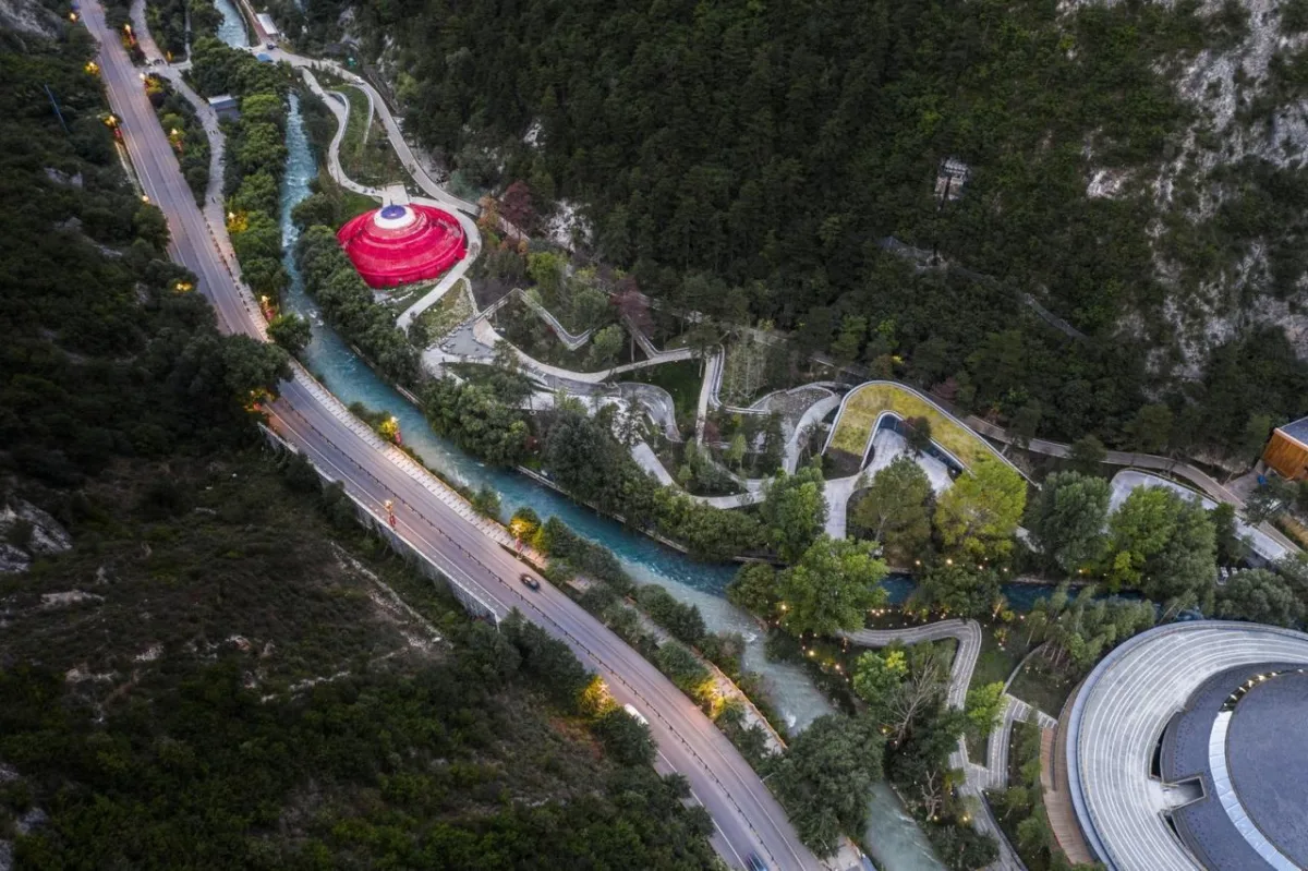 BIM建筑|九寨沟景区沟口立体式游客服务中心 / 清华大学建筑设计研究院