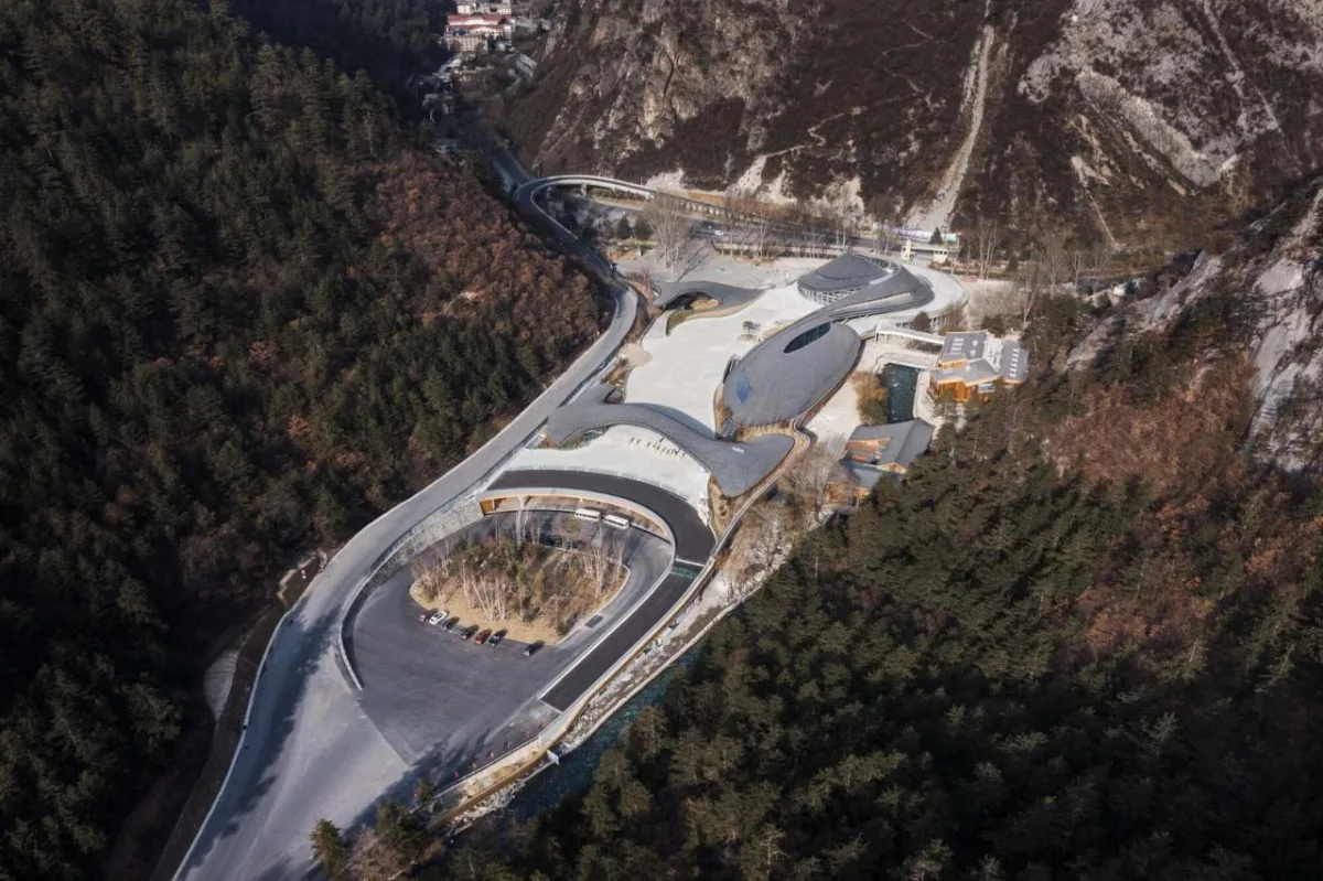 BIM建筑|九寨沟景区沟口立体式游客服务中心 / 清华大学建筑设计研究院