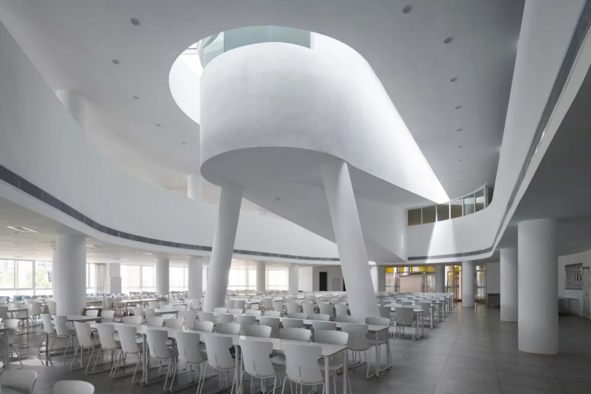 BIM建筑|海口江东寰岛实验学校 / 迹·建筑事务所