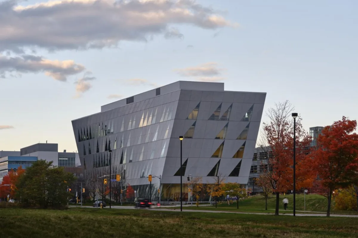 BIM建筑|约克大学继续教育学院 / Perkins&Will