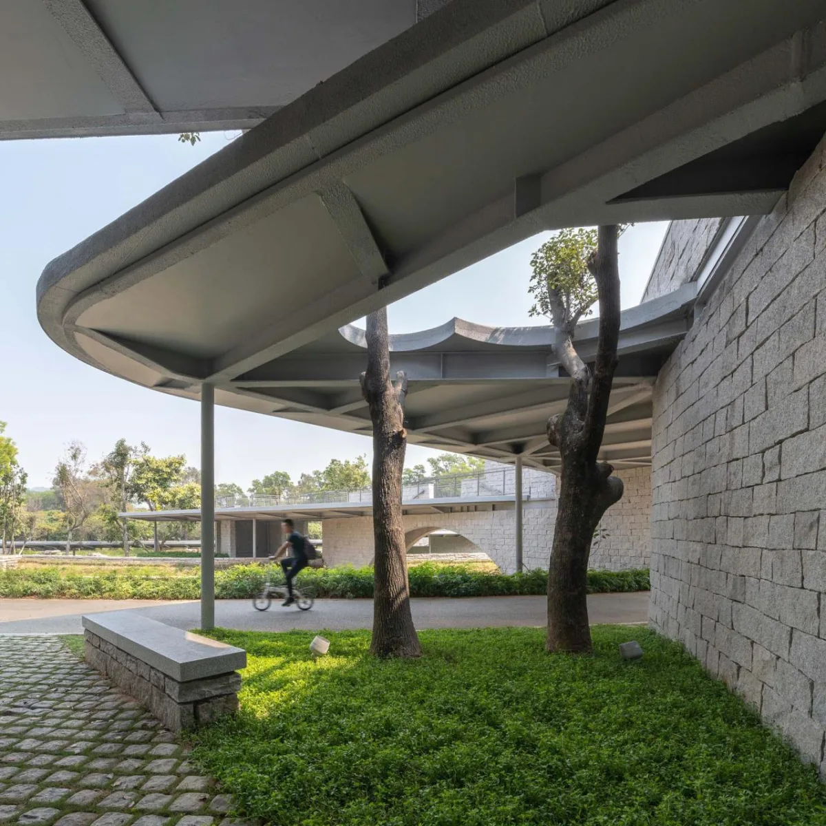 BIM建筑|深圳市南山区环西丽湖绿道（一期）二级驿站及周边景观设计 / 原作设计工作室