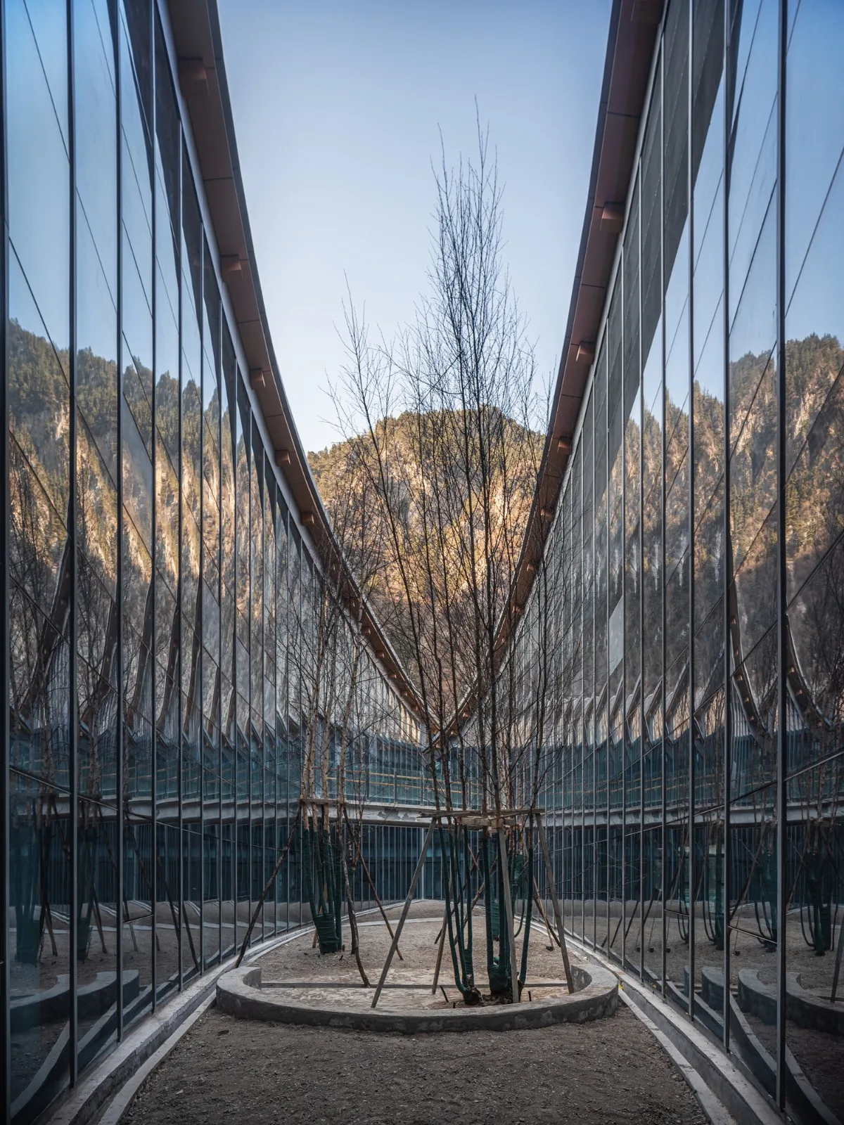 BIM建筑|九寨沟景区沟口立体式游客服务中心 / 清华大学建筑设计研究院