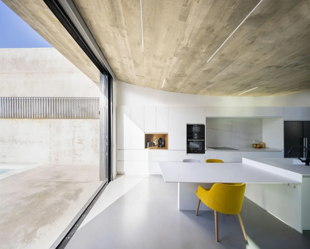 BIM建筑|混凝土外壳，NAU 住宅 / MUKA Arquitectura