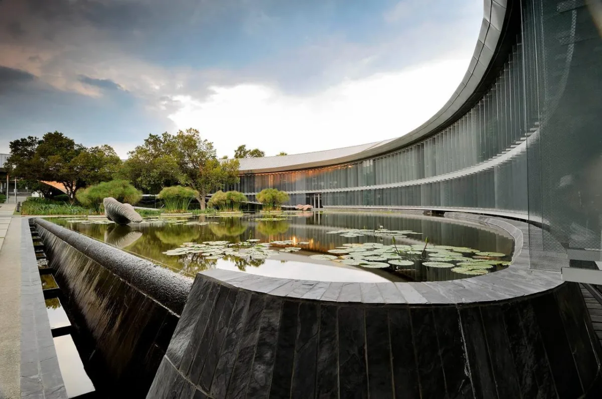 BIM建筑|宝马南非总部 / Boogertman + Partners Architects