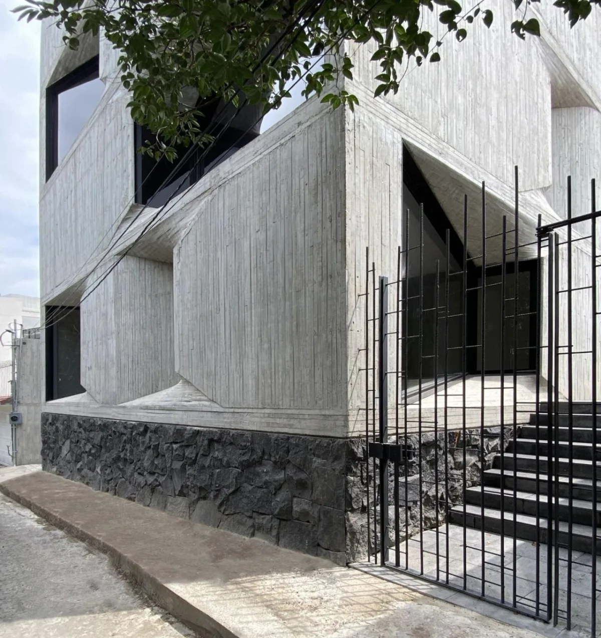 BIM建筑|DL1310 大楼 / Young & Ayata + Michan Architecture